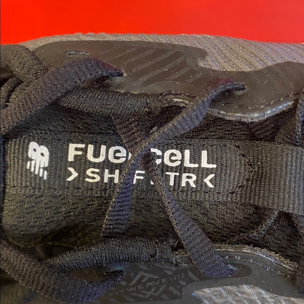 New Balance Shift - Picture 3 of 8